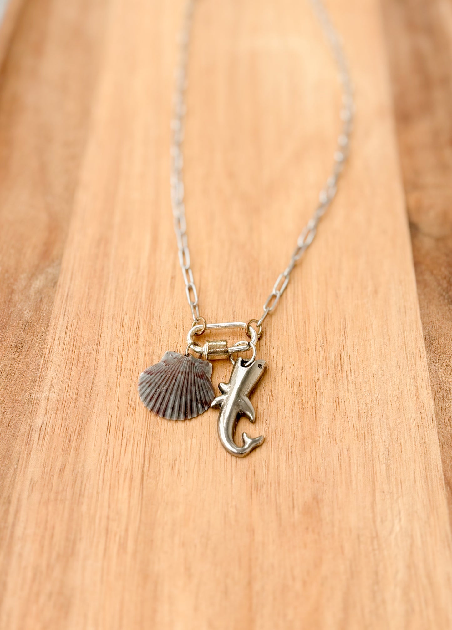 Jaws necklace